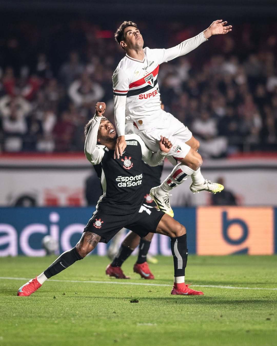 爱游戏-关于德罗巴连续五场比赛得分超过战术调整，美国队挑战极限！的信息