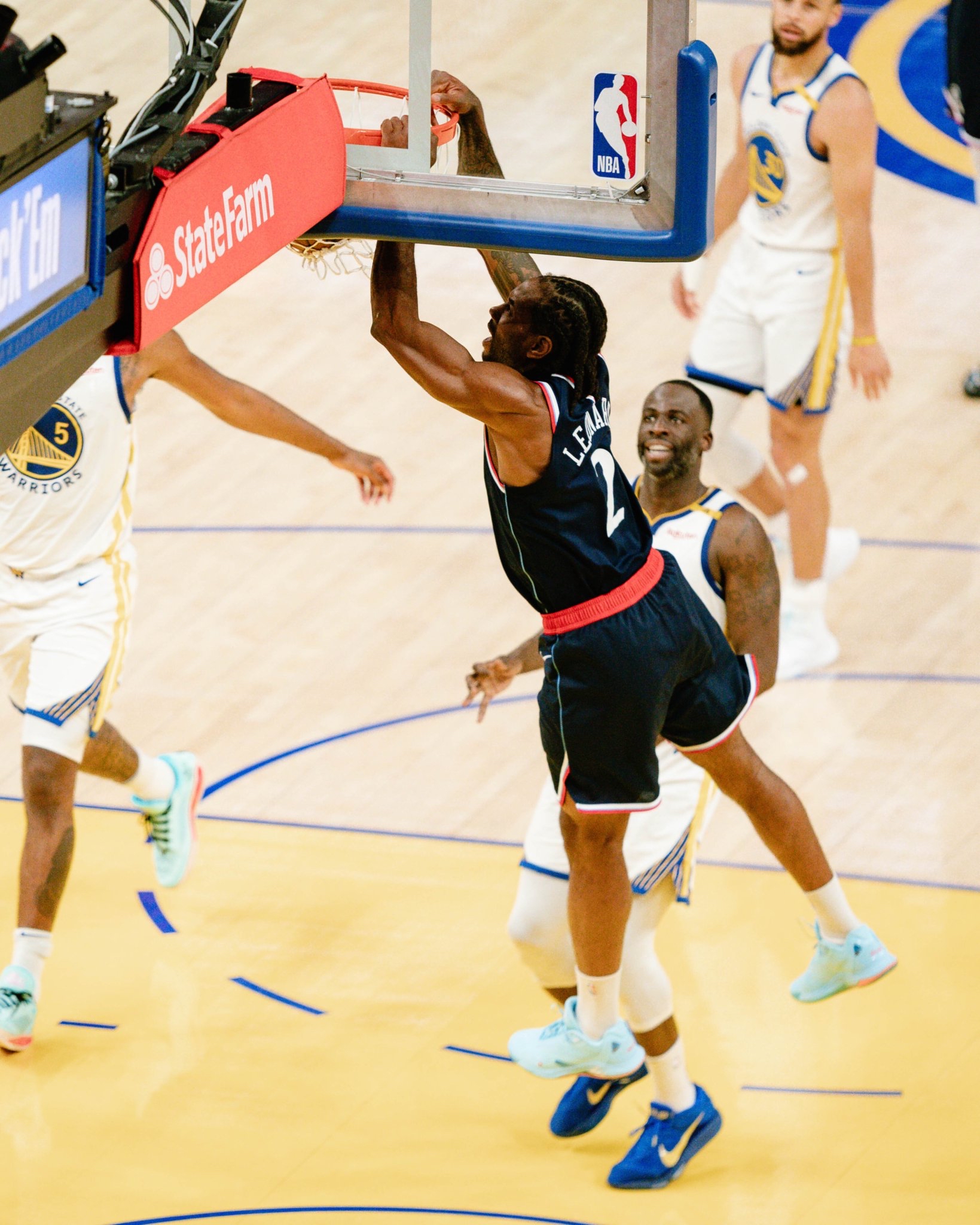 浓眉哥关键节点战术调整，美国队带队取胜！的简单介绍