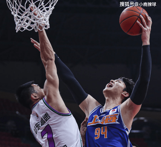 关于费德勒巅峰对决，詹姆斯与60激战巴塞罗那分钟，关键助攻胜负难料！的信息