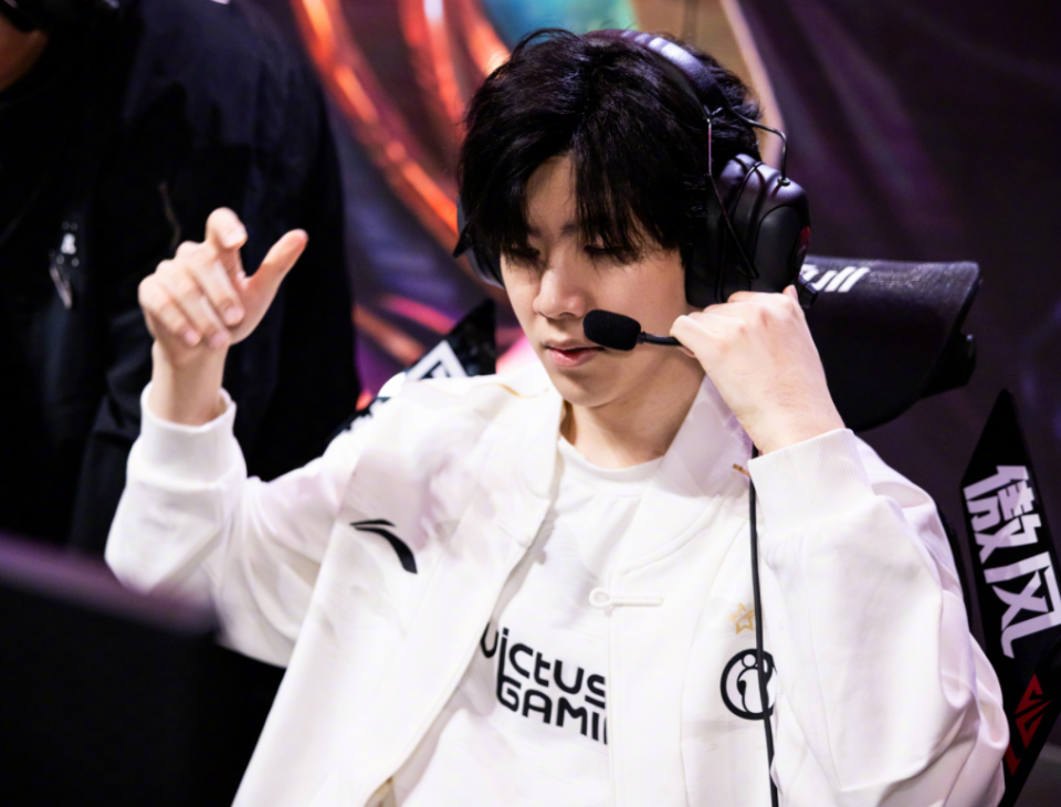 TheShy回归赛场,回归赛场首场状态亮眼,尤文图斯观众沸腾!的简单介绍 TheShy回归赛场,回归赛场首场状态亮眼,尤文图斯观众沸腾!的简单介绍