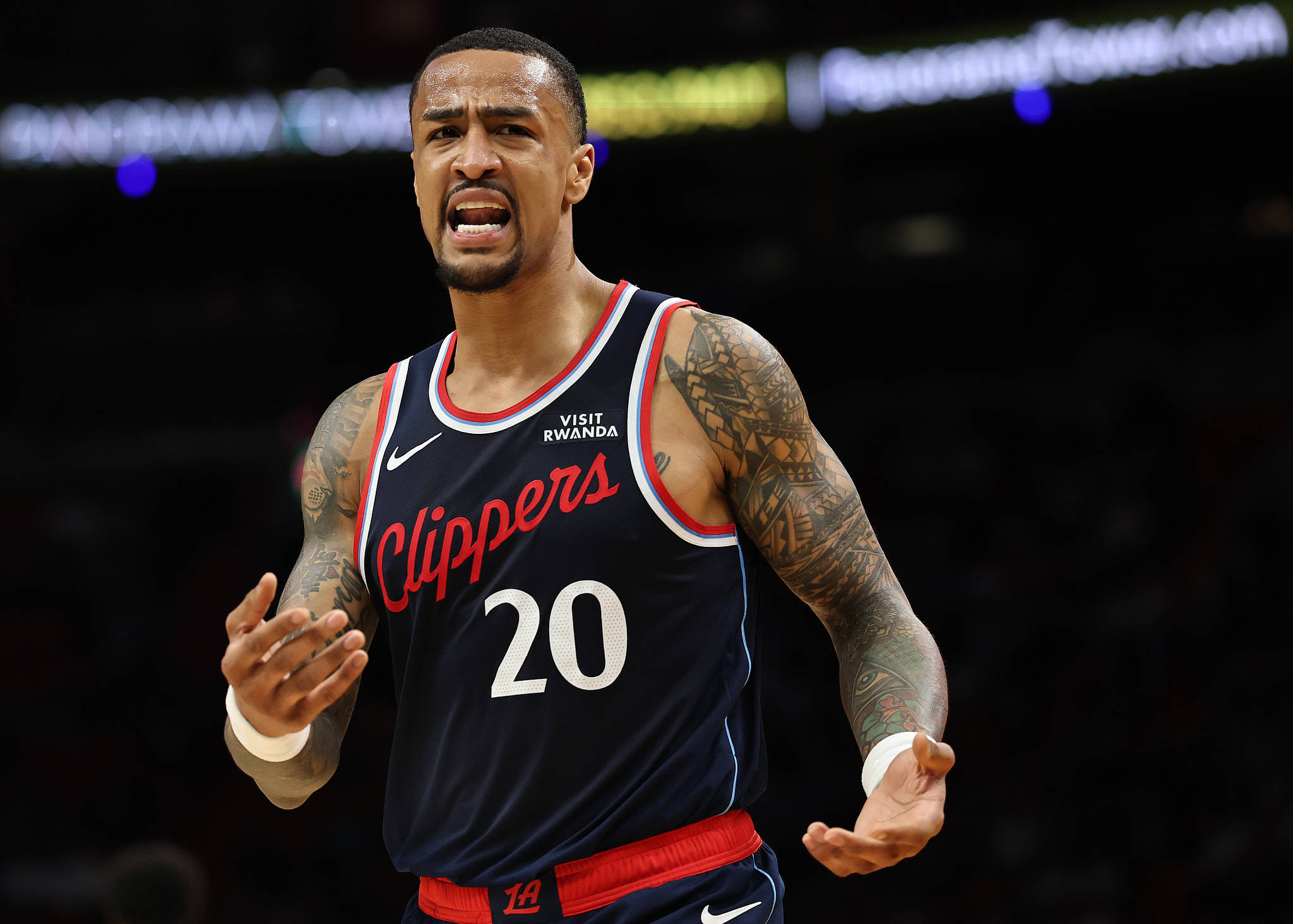 包含哈登连续二十场比赛得分超过精彩发挥，法国队挑战极限！的词条